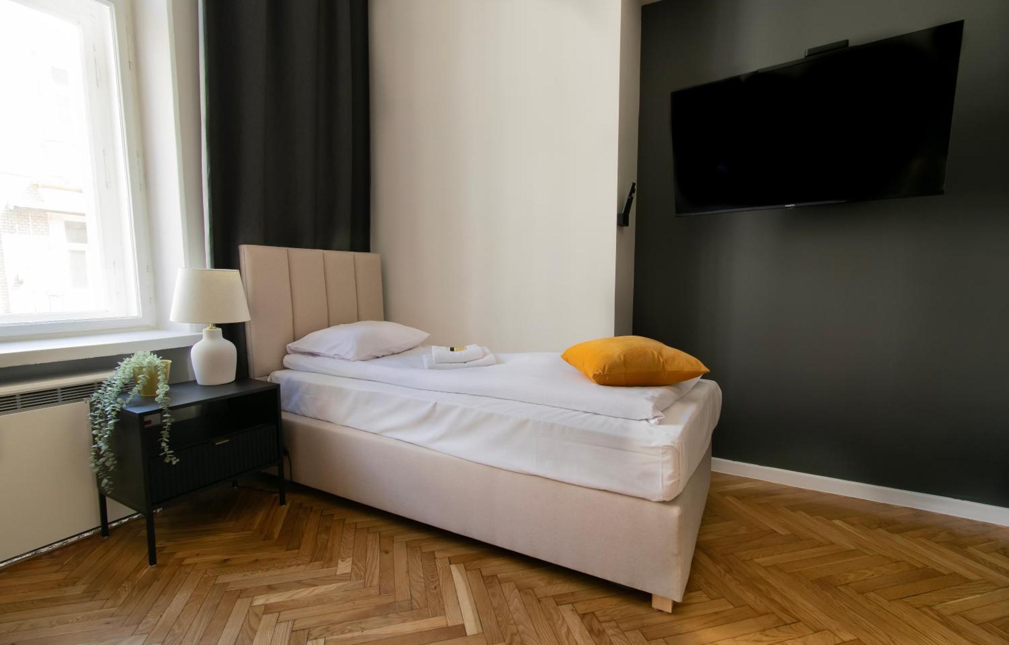 Modern Apartments Pilsudskiego Street Kraków Exteriör bild